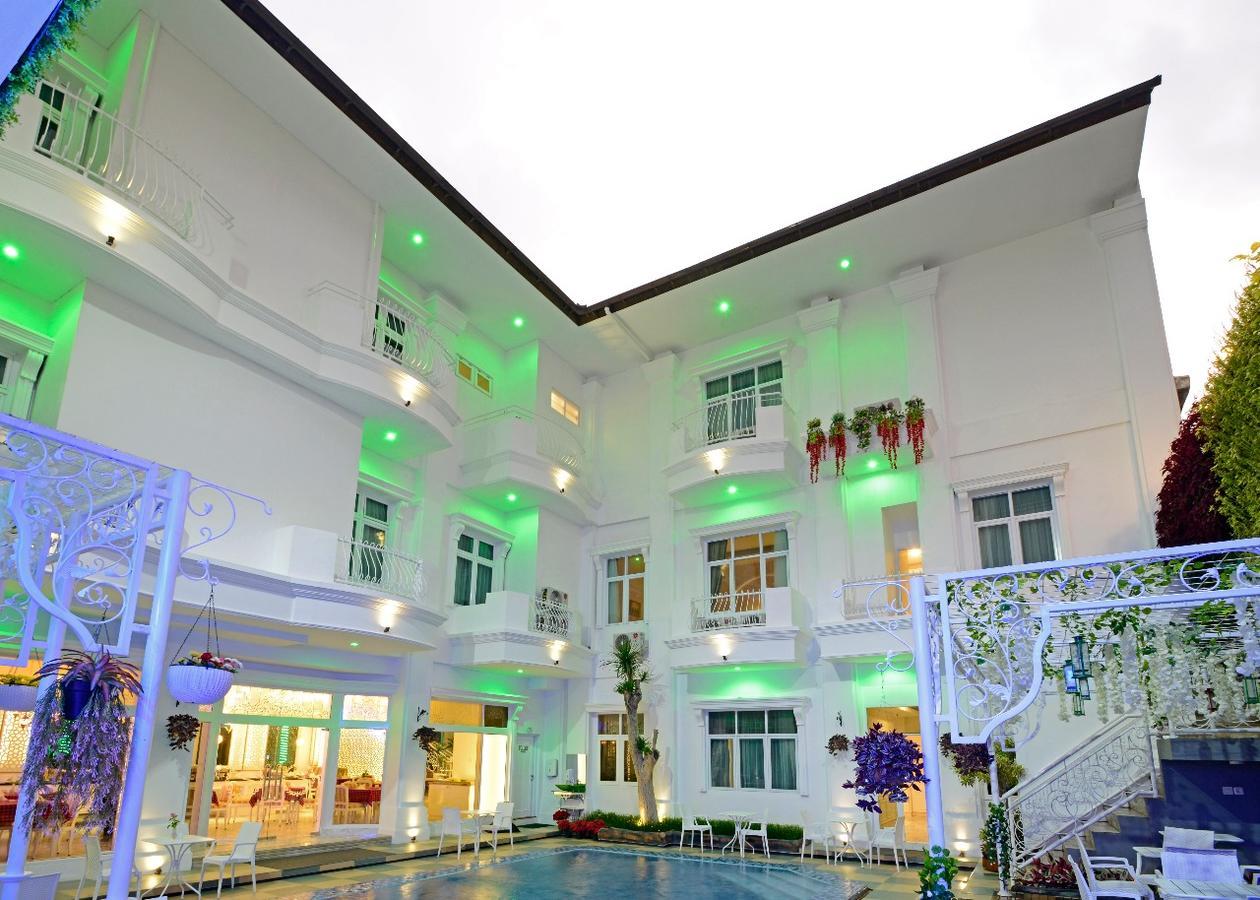 Sahira Butik Pakuan Syariah Hotel Bogor Exterior foto